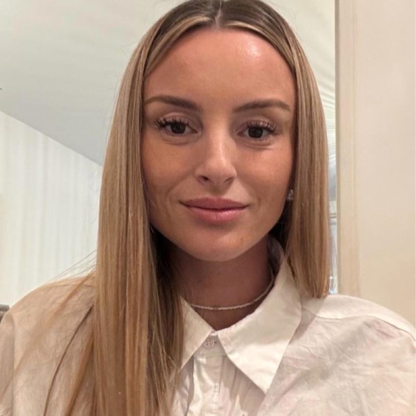 Stewardess: Giulia Vezzoso Stewardess: Giulia Vezzoso