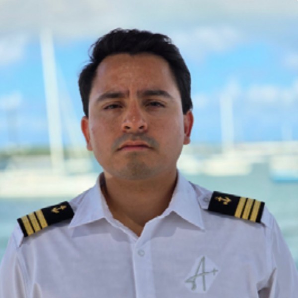 FIRST OFFICER: Luis Sanchez