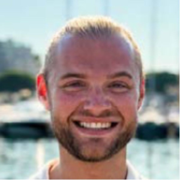 Chef: Tjaart Prinsloo Chef: Tjaart Prinsloo