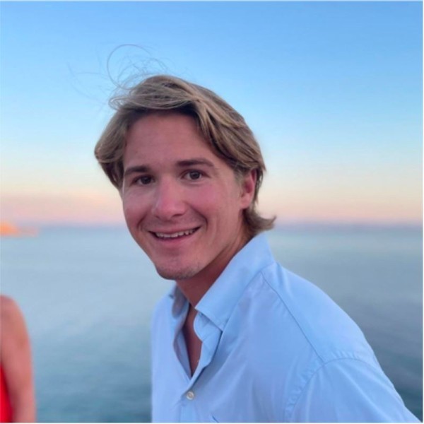 1st Mate: Jake Lloyd Dyer 1st Mate: Jake Lloyd Dyer