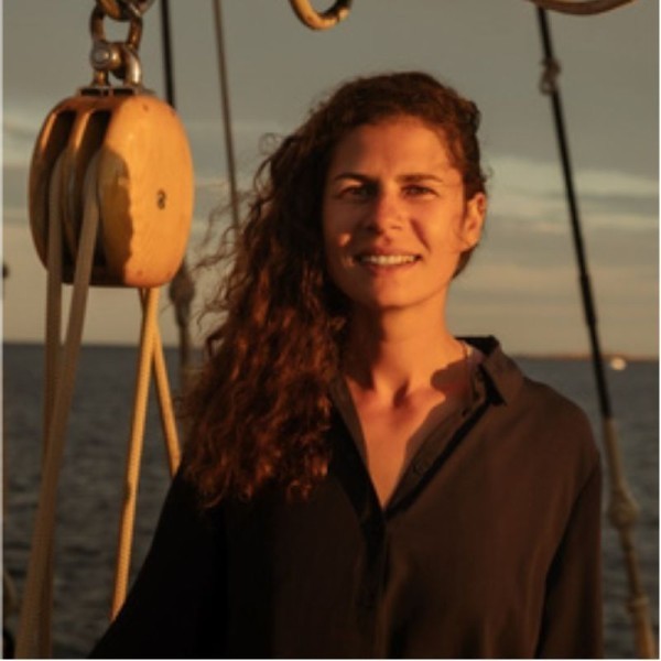 Deckhand: Claire Milovan