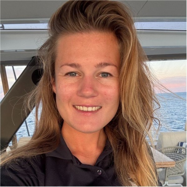 Deckhand: Kristen Raddler
