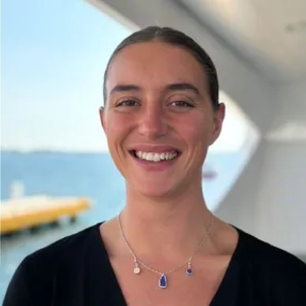 Third Stewardess: Juliana Jones