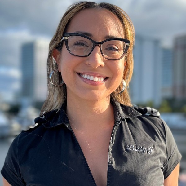 Chief Stewardess: Ana Elisa Sanchez Chief Stewardess: Ana Elisa Sanchez