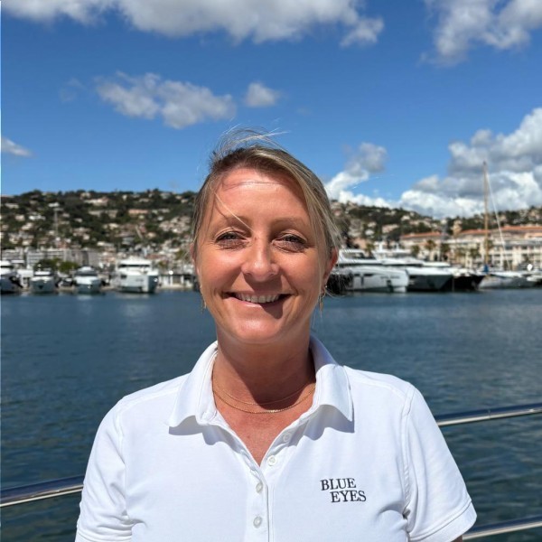 Chief Stewardess: Dorothée HUart