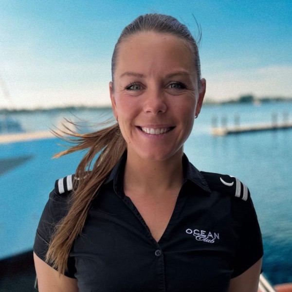 Second Stewardess: Nicole Skwara Second Stewardess: Nicole Skwara