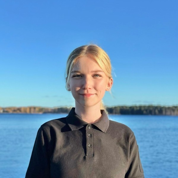 Stewardess: Alicia Friden Stewardess: Alicia Friden