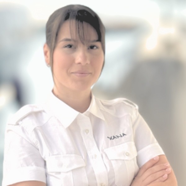 Stewardess: Christina Mehmeti