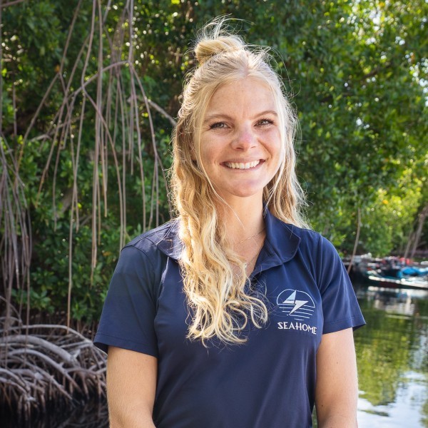 Stewardess & Deckhand: Tayla Britts