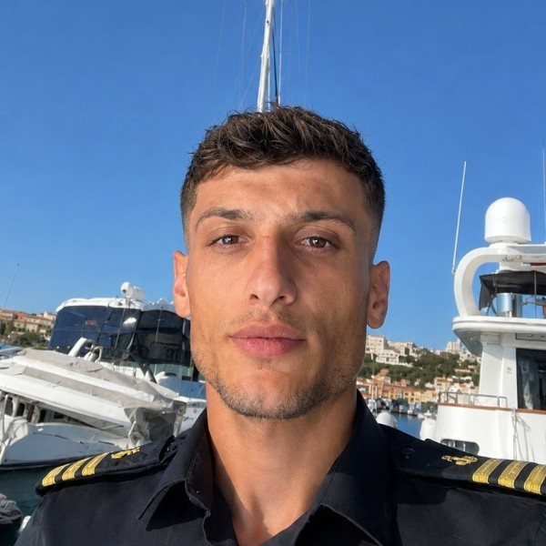 First Mate: Romain Pelestor First Mate: Romain Pelestor